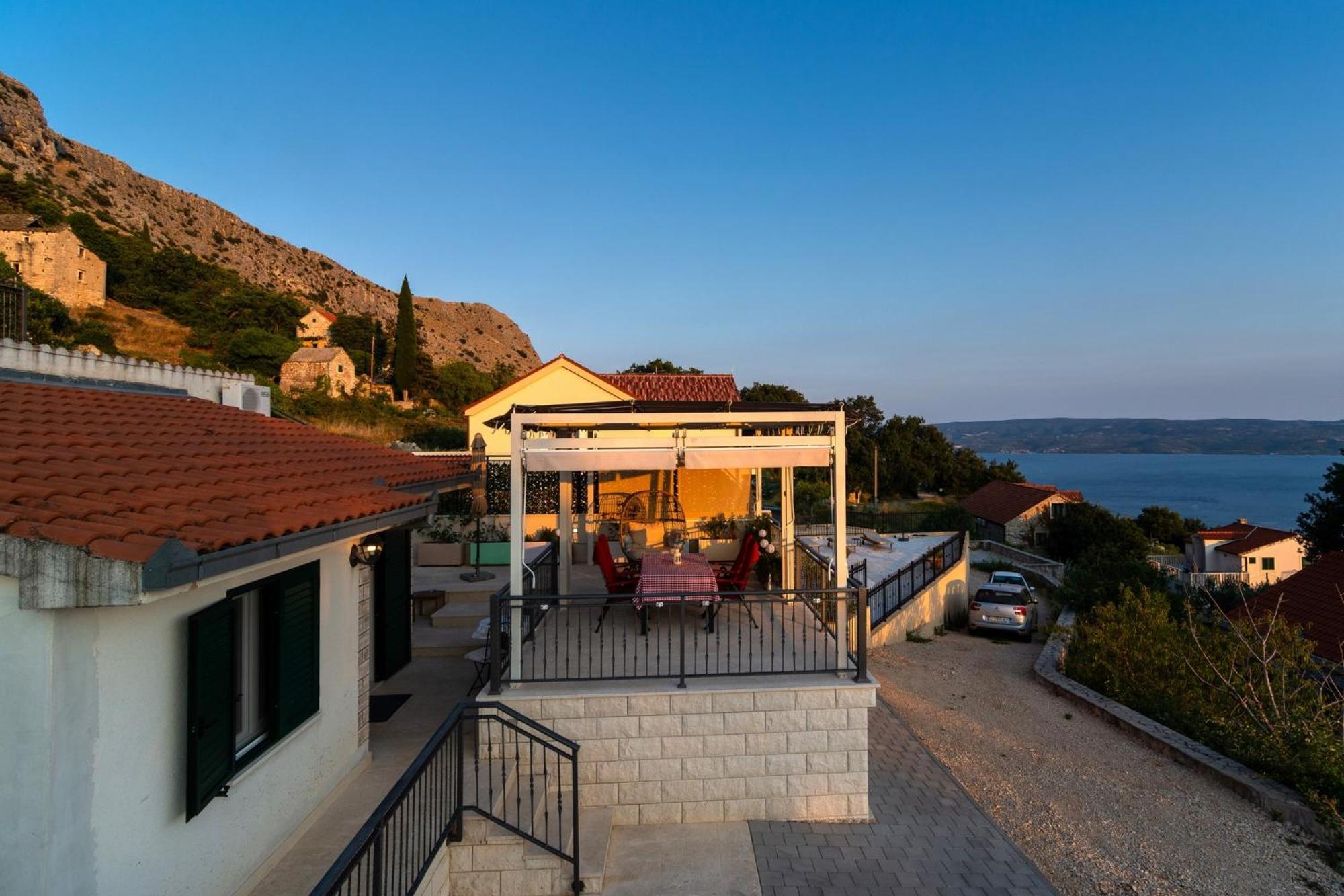 Villa Kuca Za Odmor R&A Podstrana Exterior foto